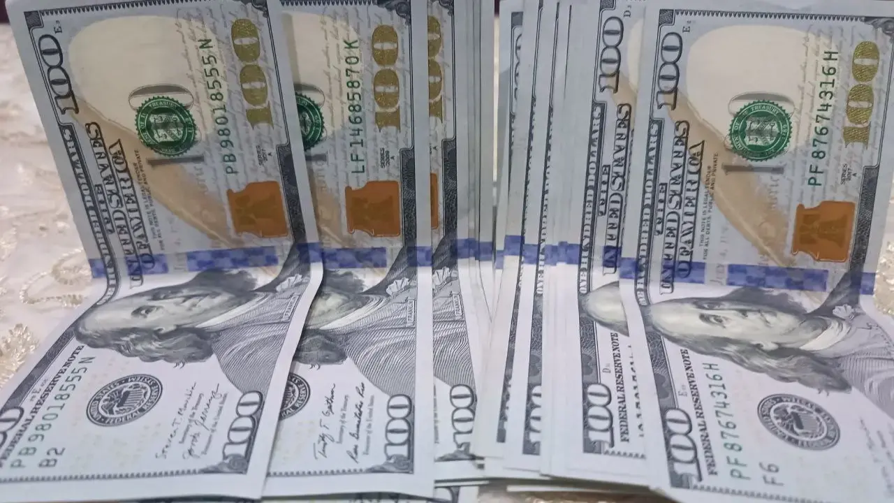 سعر الدولار في العراق مقابل الدينار العراقي اليوم الاثنين 9/2/2026.. تقلبات بالموازي